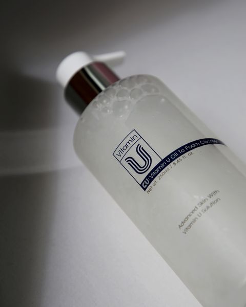 М`яка очищуюча олія-пінка з вітаміном U Vitamin U Oil To Foam Cleanser 8809207224002 фото